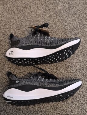 Nike ReactX Infinity Run 4 Women's Sneakers Black/White/Black 6